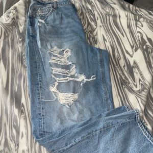 American eagle jeans. Size 12 never worn cute jeans! Back pocket rip